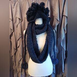Unique Handcrafted Loop Scarf & Coxcomb Crochet Hat Set Womens L Navy Blue